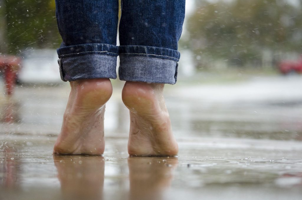 barefoot, feet, rain, raining, rainfall, outdoors, nature, water, wet, jeans, denim pants, legs